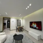 Metropolitan Vista - Lakeview Residence